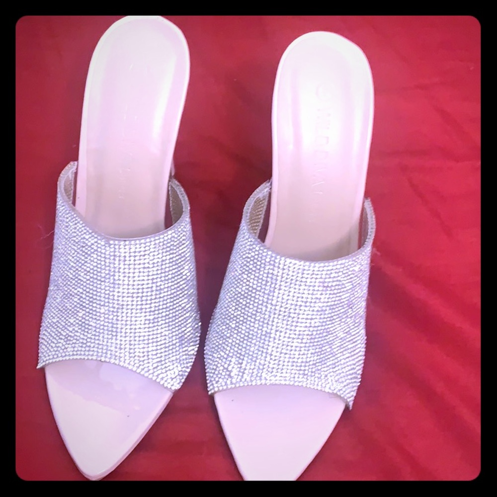 Heels never worn